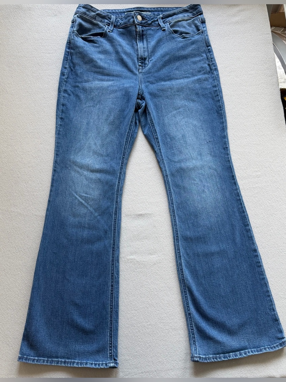 Old Navy High-Rise Wow Flare Jeans Size 12 Blue Denim Stretch Cotton